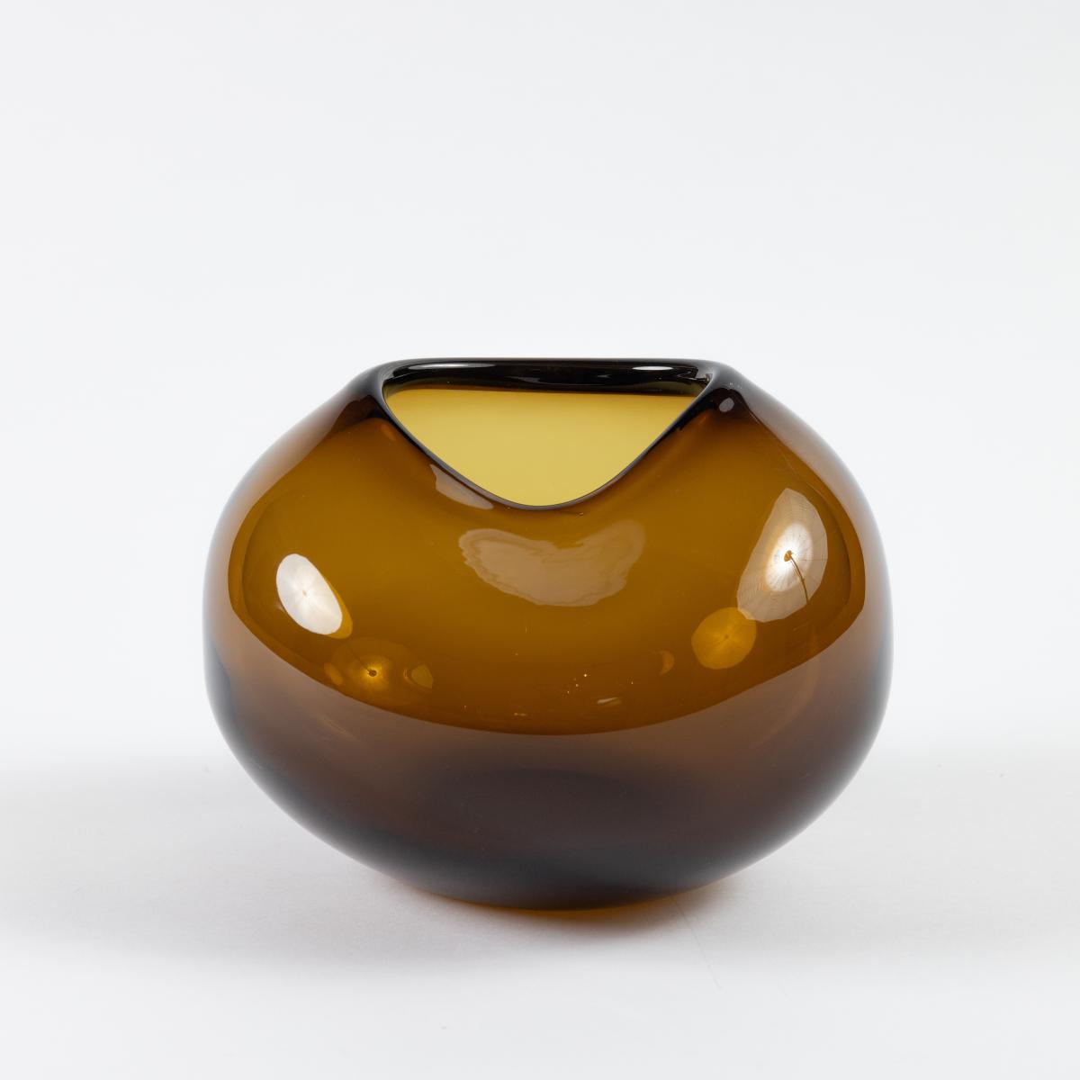 WHEN OBJETS WORK – pebble vase - Architecte d’intérieur Biarritz - DALGA DECOR - Décoration - Agencement - Fabrication - Rénovation – Agence d’architecture intérieure sur la côte basque depuis 1957 - Dalga Décor